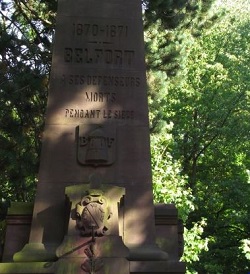 Belfort - Le monument du Cimetière des Mobiles