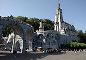 Lourdes -La Basilique