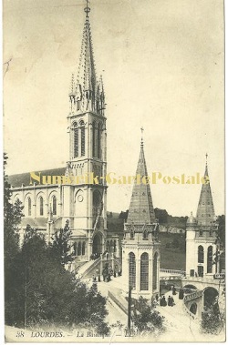 Lourdes -La Basilique
