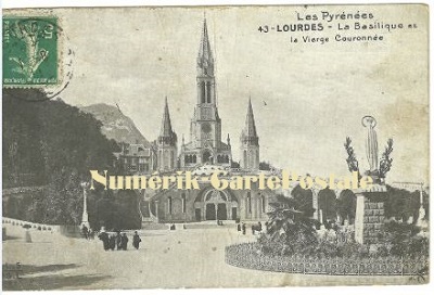 Lourdes - La Basilique et la Vierge Couronnée